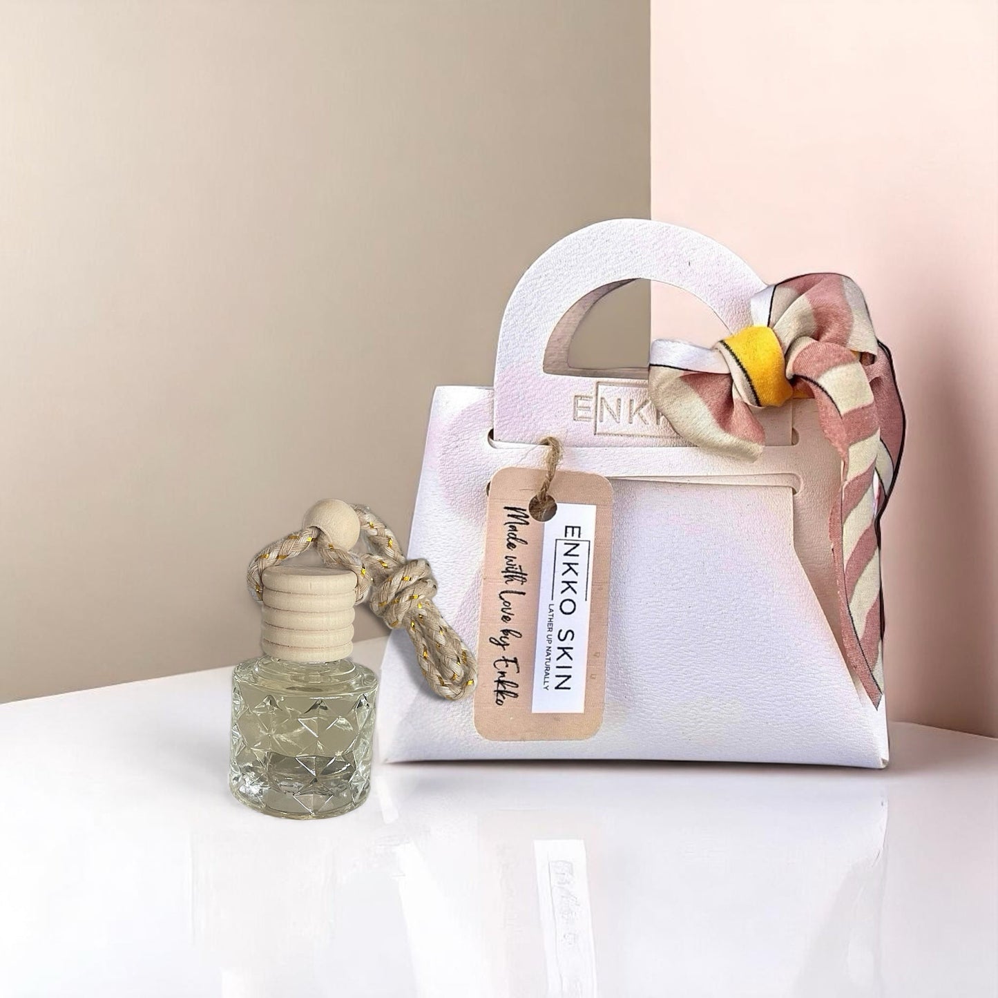 Snow White Gift Bag & Jasmine Car Diffuser Set
